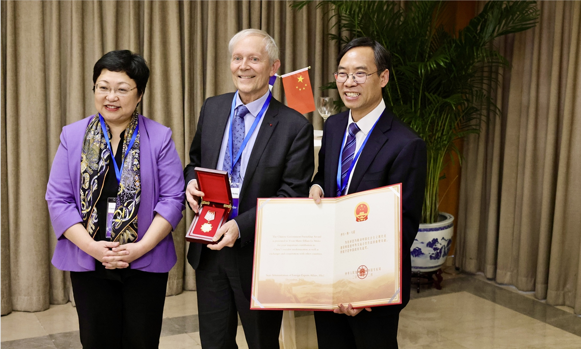 我校外籍院士工作站院士Yvon Le Maho 获得2023年度中国政府友谊奖