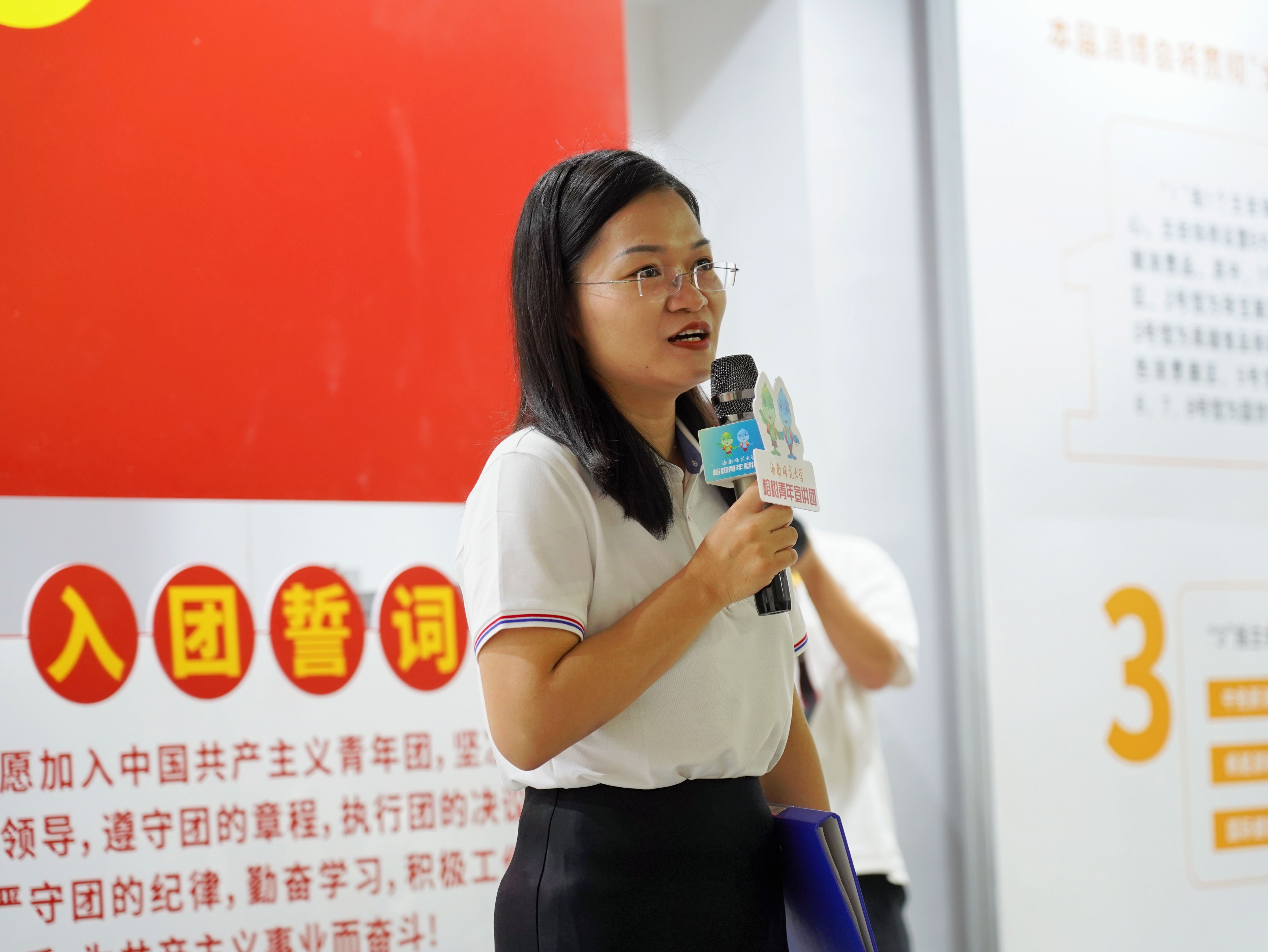 海南师范大学团委：借赛宣讲，上好消博会“大思政课”