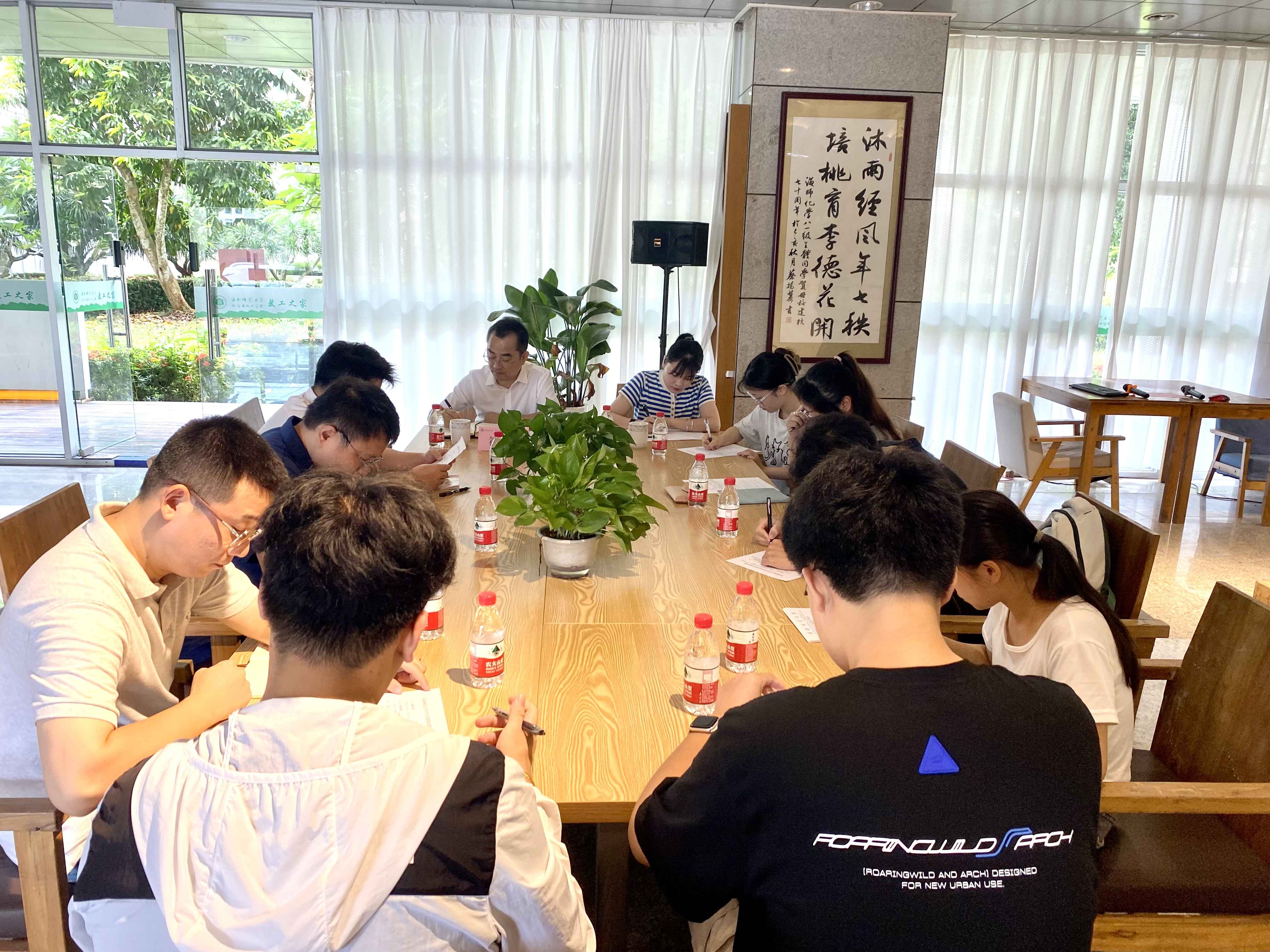 校领导到二级学院开展大学生思想状况专题调研